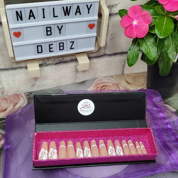 Nails - Picture 3 of 4